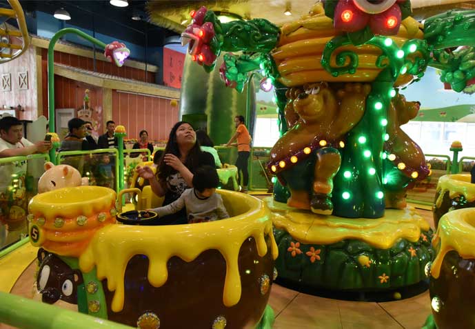 Furry Fun: Spinning Bear Rides as Whimsical Attractions for All Ages