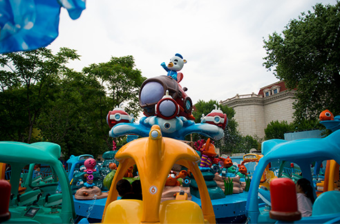 Spinning Amusement Park Rides