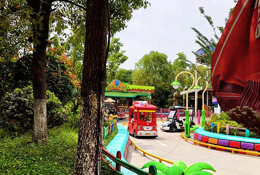 Ningbo Fantawild Adventure Forest Driving School